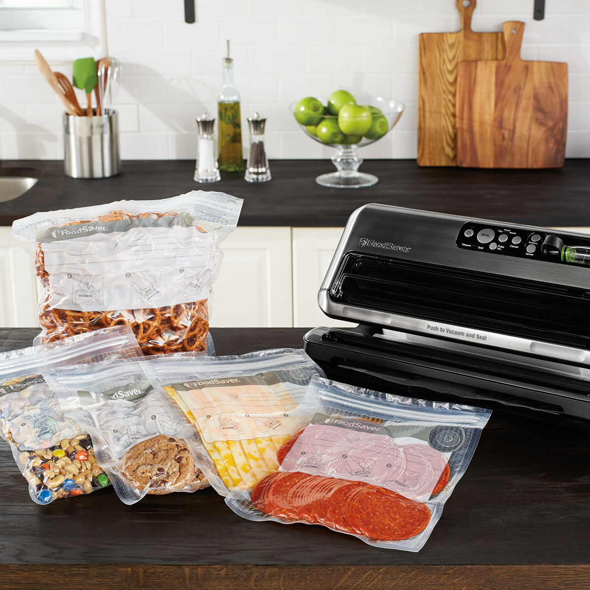 FoodSaver 2-in-1 Vacuum Sealer System for Food Storage - 2159378